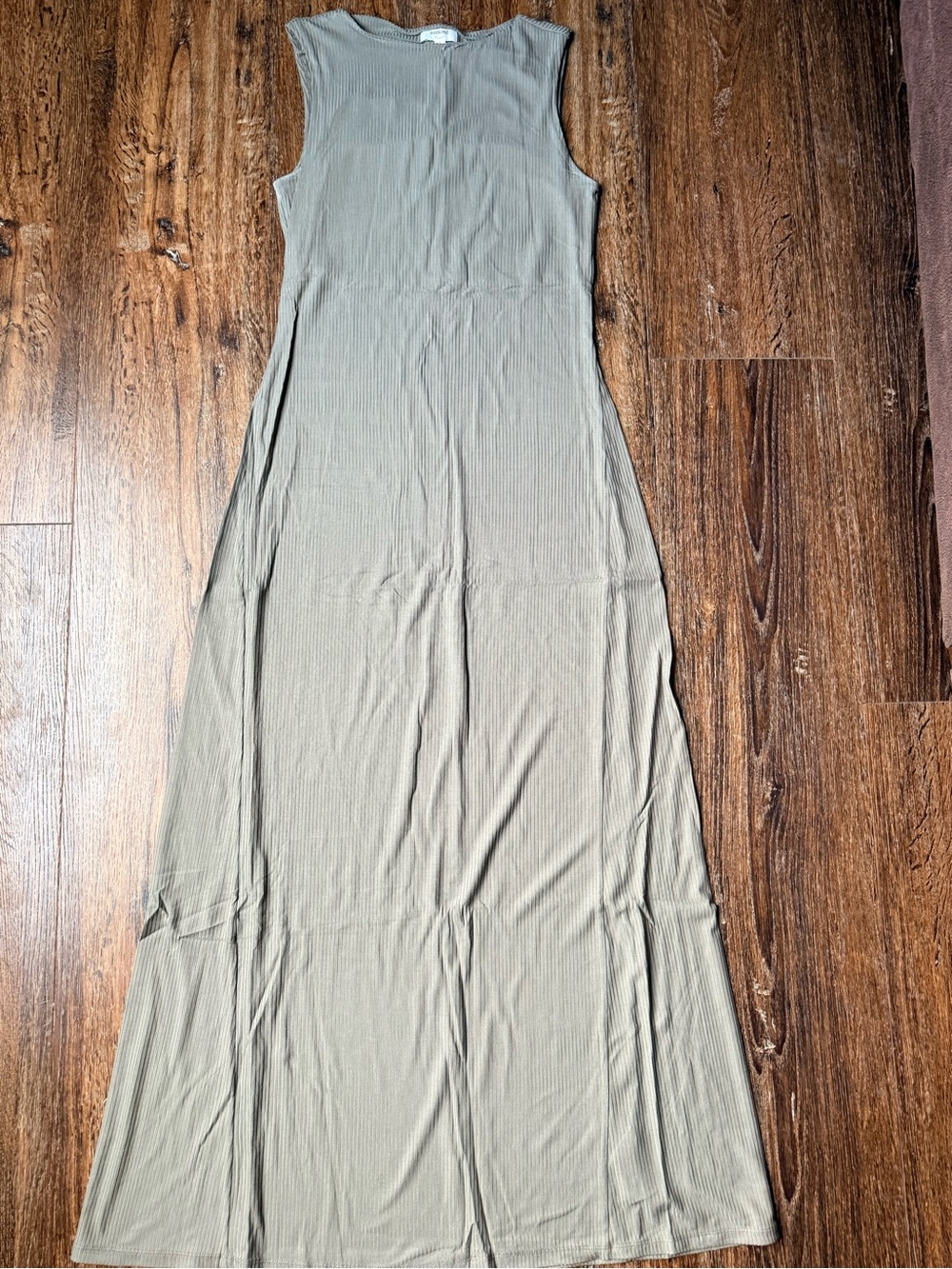 LIKE NEW ! Sleeveless Knit Maxi Dress in Olive Green